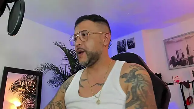 MrFrank tattoo online show from January 2025 03:26:01 AM