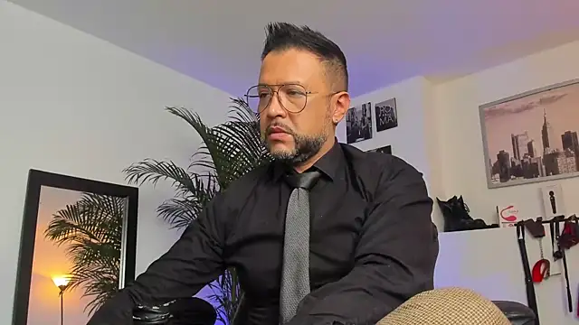 MrFrank tattoo online show from January 2025 02:13:01 PM