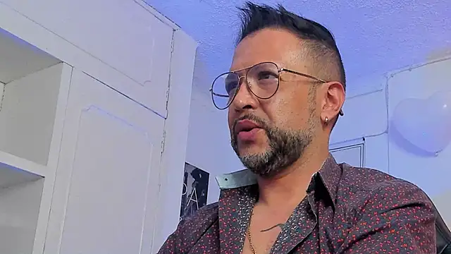 MrFrank tattoo online show from February 2025 10:47:01 PM