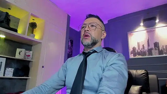 MrFrank tattoo online show from February 2026 10:31:01 AM