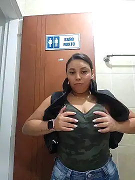 LizzRouse online show from October 2025 12:15:02 PM