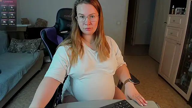 stella vestal online show from June 2026 04:00:01 AM