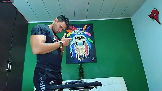 Snapshot of GendersonFit chatting on November 2025 09:03:02 PM GendersonFit online show from November 2025 09:03:02 PM