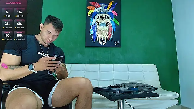 Snapshot of GendersonFit chatting on February 2026 07:41:01 PM GendersonFit online show from February 2026 07:41:01 PM