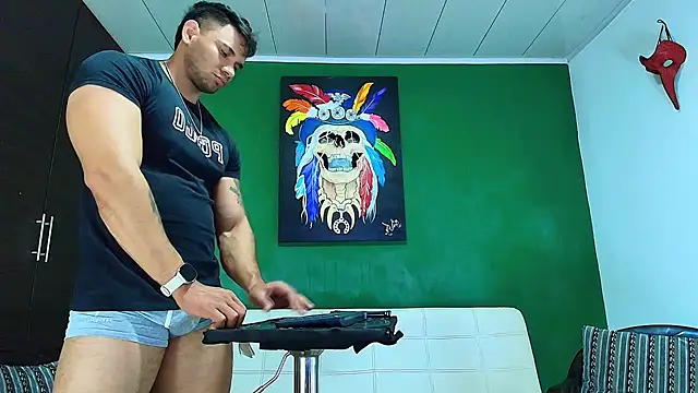 Snapshot of GendersonFit chatting on February 2026 09:00:01 PM GendersonFit online show from February 2026 09:00:01 PM