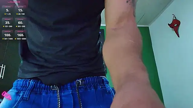 Snapshot of GendersonFit chatting on February 2026 02:26:02 PM GendersonFit online show from February 2026 02:26:02 PM