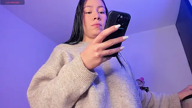 Snapshot of perla7777 chatting on September 2025 12:25:01 AM perla7777 online show from September 2025 12:25:01 AM