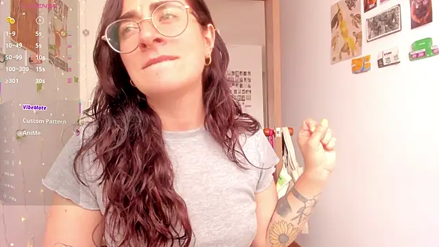 linda giggle online show from October 2025 02:17:02 PM