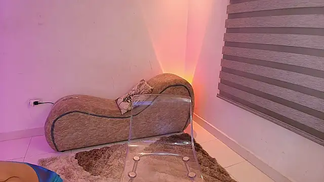 Snapshot of Rashell-Zepol chatting on November 2025 05:50:01 AM Rashell-Zepol online show from November 2025 05:50:01 AM