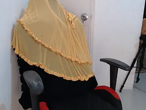 Snapshot of SweetAsian_Jojo69 chatting on October 2025 07:16:02 PM SweetAsian Jojo69 online show from October 2025 07:16:02 PM