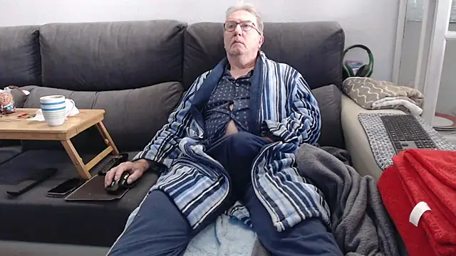 Snapshot of Nudelschwanz chatting on March 2026 08:20:01 AM Nudelschwanz online show from March 2026 08:20:01 AM