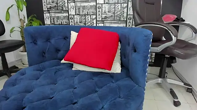 Isa And Natasha online show from February 2025 02:44:01 PM