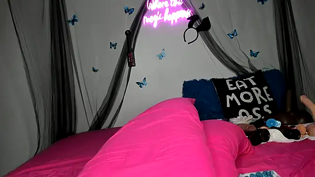 ThickAssRena online show from December 2024 12:00:01 AM