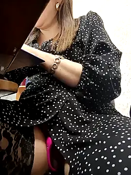 Office Albertina online show from January 2025 01:02:01 AM