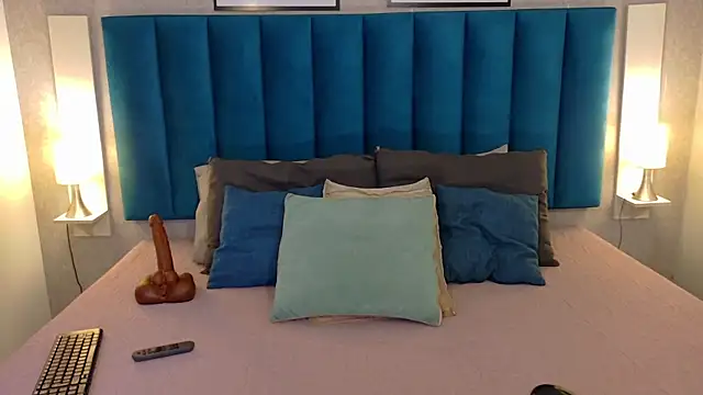 Madisonsmiith online show from July 2026 08:18:02 PM