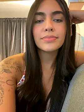 Snapshot of DaphneUwu chatting on September 2025 01:29:02 AM DaphneUwu online show from September 2025 01:29:02 AM