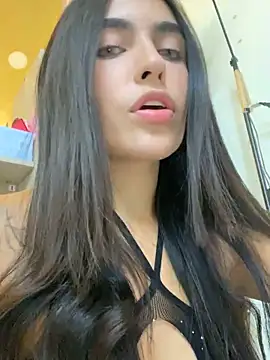 Snapshot of DaphneUwu chatting on September 2025 01:10:01 AM DaphneUwu online show from September 2025 01:10:01 AM