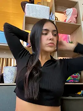 Snapshot of DaphneUwu chatting on October 2025 12:47:02 AM DaphneUwu online show from October 2025 12:47:02 AM