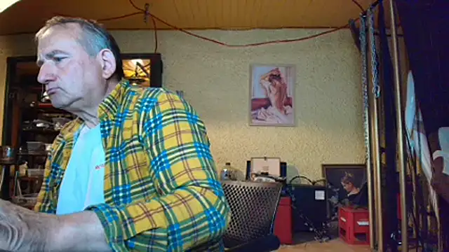 Snapshot of jeanlulu chatting on May 2026 07:45:02 PM jeanlulu online show from May 2026 07:45:02 PM
