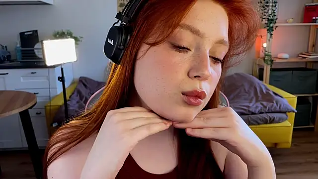 Sofy Benson online show from May 2026 01:51:02 PM