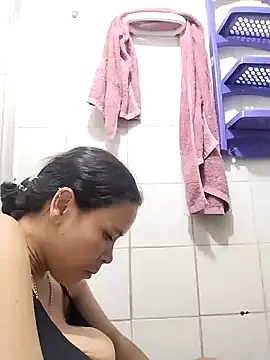 Dounia nagi online show from February 2025 09:25:02 PM