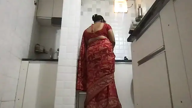 Riyasingh9 online show from April 2026 04:57:01 AM