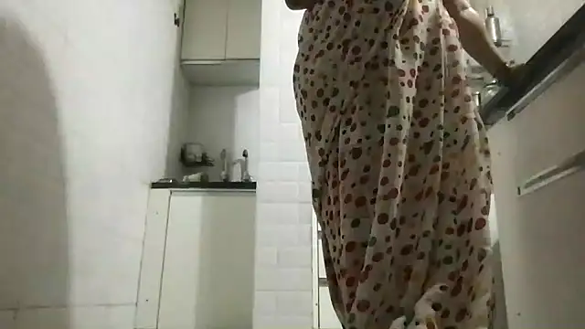 Riyasingh9 online show from April 2026 02:42:02 AM