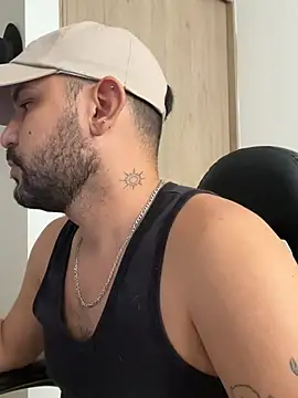 Snapshot of nicolas_cox chatting on January 2025 03:26:01 PM nicolas cox online show from January 2025 03:26:01 PM