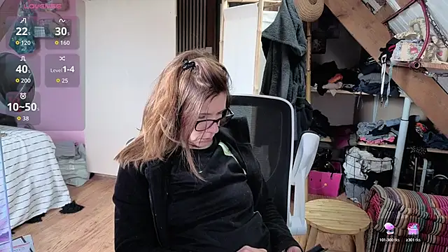 Snapshot of Lina_lou4 chatting on March 2026 03:27:01 PM Lina lou4 online show from March 2026 03:27:01 PM