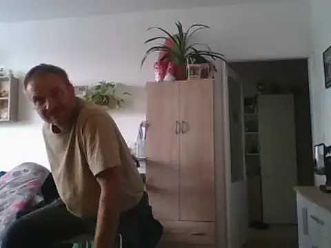 82liska online show from September 2025 12:07:02 PM