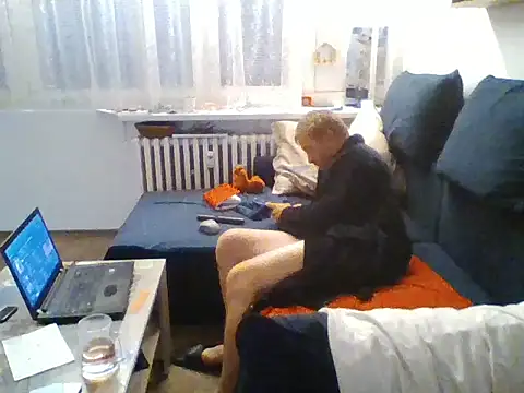 82liska online show from June 2026 07:35:02 PM