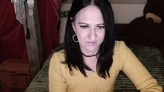 Snapshot of DebraMilf chatting on February 2025 05:56:02 AM DebraMilf online show from February 2025 05:56:02 AM