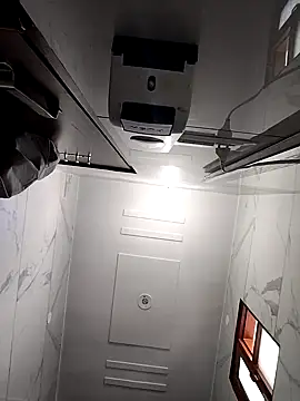 Amandev7 online show from September 2025 04:49:02 AM