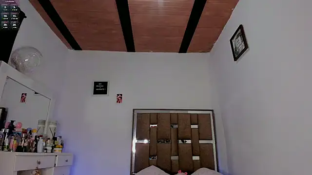 kendall-ewers online show from September 2025 12:01:02 AM