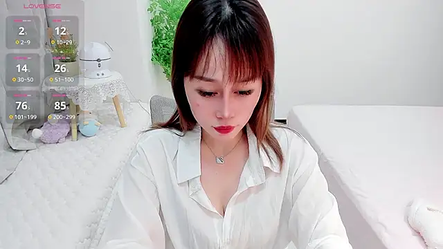 Vivian-6 online show from March 2025 10:57:01 AM