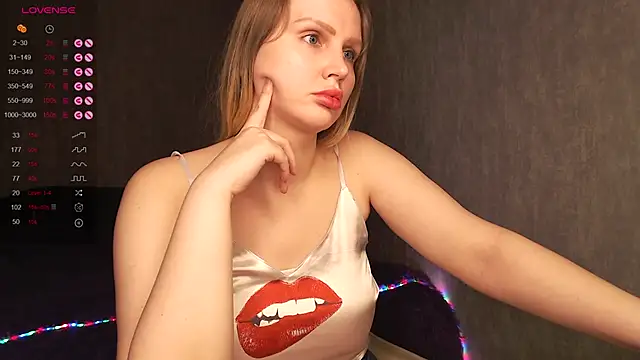 nutcrew online show from December 2025 08:46:01 PM