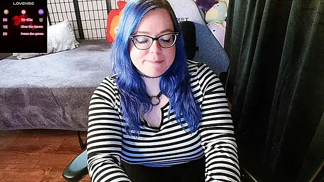 KiraSpitQueen online show from February 2025 05:32:01 AM