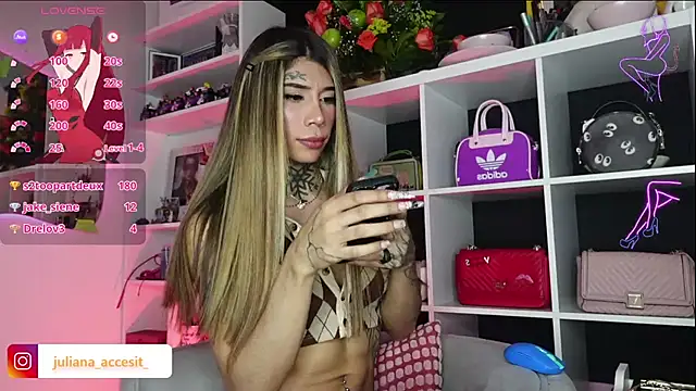 caroline cossei online show from February 2025 09:09:01 AM