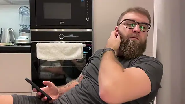 Bear bear  online show from January 2026 04:12:02 PM