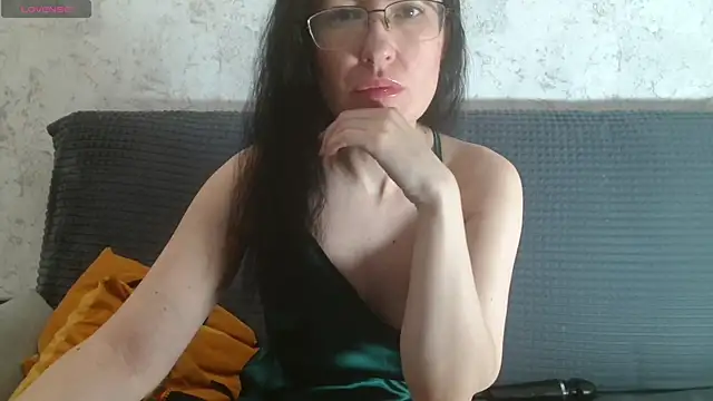 Frederica  online show from May 2026 09:25:01 AM