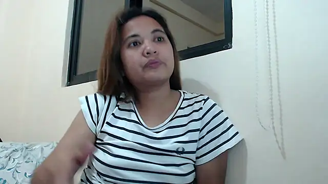 xTheLastVIRGINx online show from November 2025 02:49:02 PM