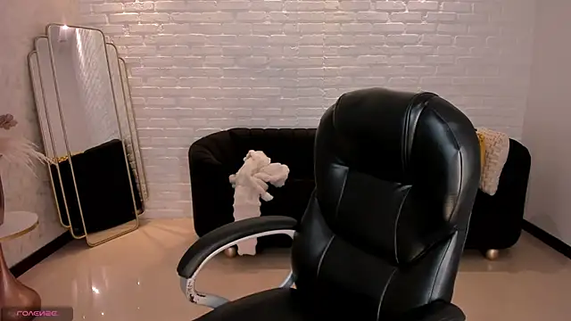 Snapshot of JuanitaClay chatting on February 2025 12:22:02 PM JuanitaClay online show from February 2025 12:22:02 PM