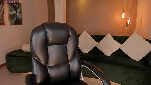 Snapshot of JuanitaClay chatting on October 2025 07:58:02 PM JuanitaClay online show from October 2025 07:58:02 PM