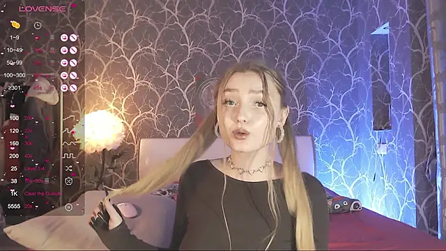 MiaMiaMeow online show from March 2026 02:35:02 PM