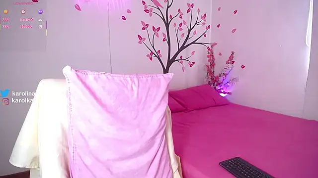 Karolina 1 online show from October 2025 02:01:01 PM