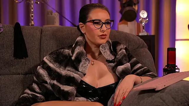 kelly kent online show from January 2025 01:54:01 AM