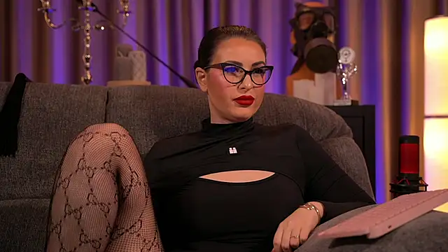 kelly kent online show from January 2025 01:22:02 AM