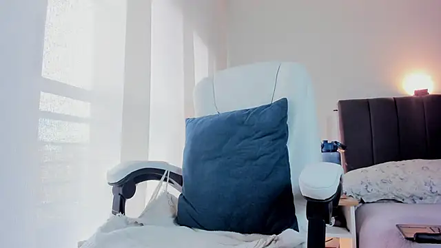 Snapshot of catimore chatting on September 2025 04:29:01 PM catimore online show from September 2025 04:29:01 PM