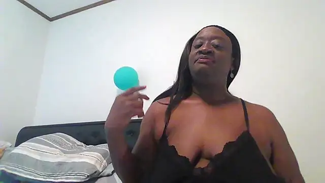Snapshot of Katiefyi chatting on April 2026 02:51:02 AM Katiefyi online show from April 2026 02:51:02 AM