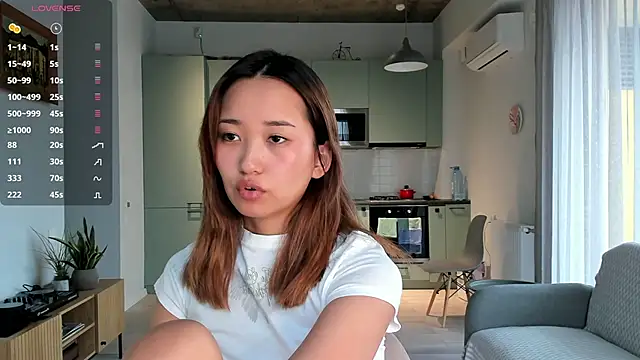 Snapshot of julias_tapes chatting on December 2024 10:16:02 AM julias tapes online show from December 2024 10:16:02 AM